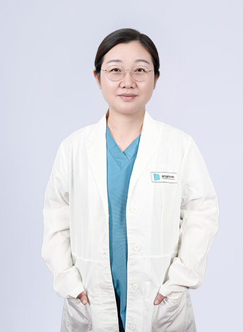 <strong>王莉</strong>